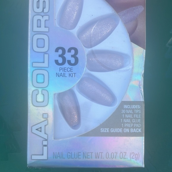 L.A. Colors PIXIE Holographic Artificial Nails - Picture 3 of 10
